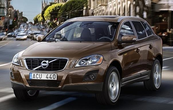 Zur Markteinführung präsentiert sich der Volvo XC60 in drei Motorvarianten mit permanentem Allradantrieb.